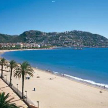 Bel Appartement Roses Plage Εξωτερικό φωτογραφία